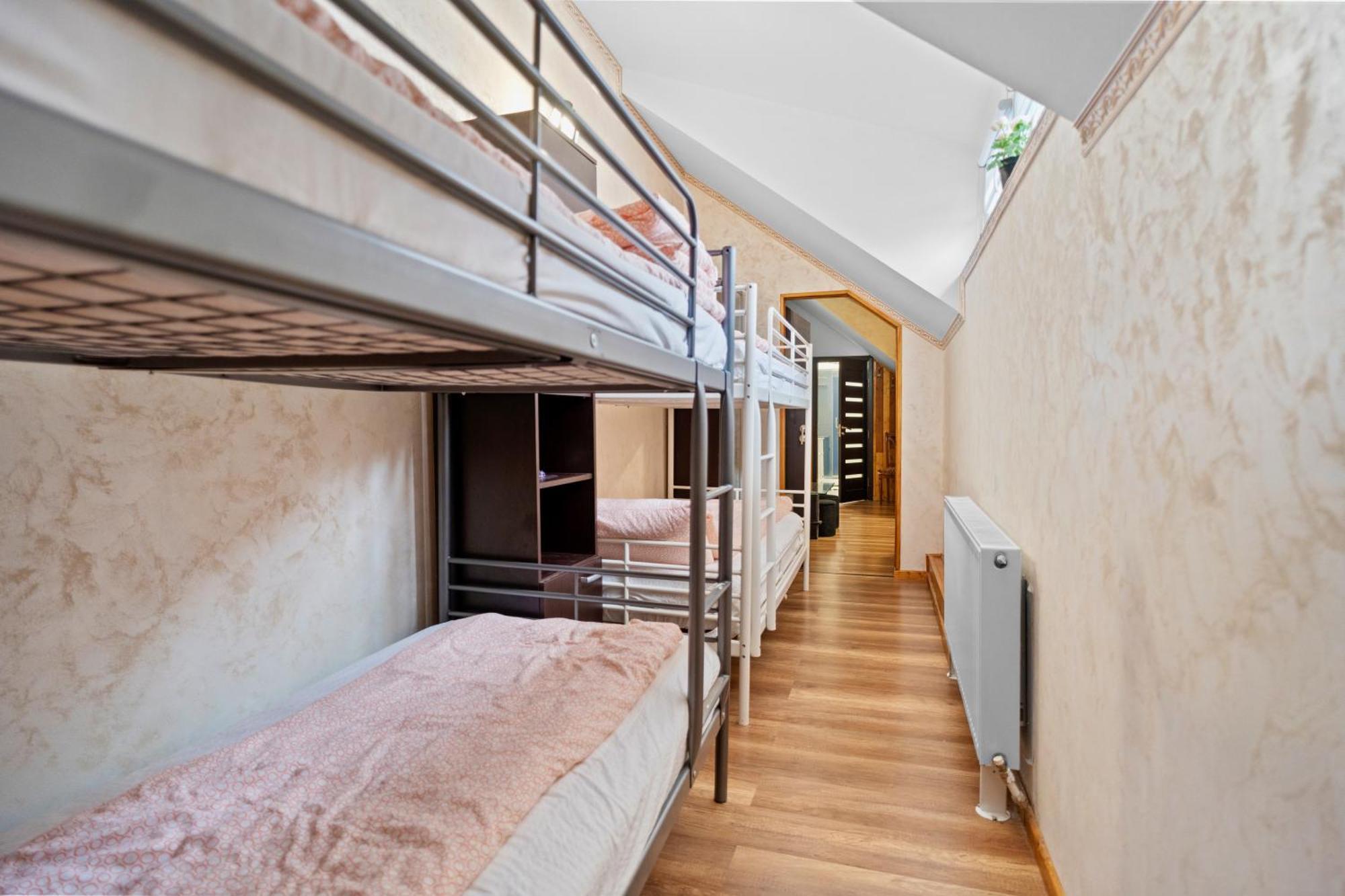 Luxurious Villa With Lush Garden And Huge Terrace Near Herastrau Park Bukarest Eksteriør billede