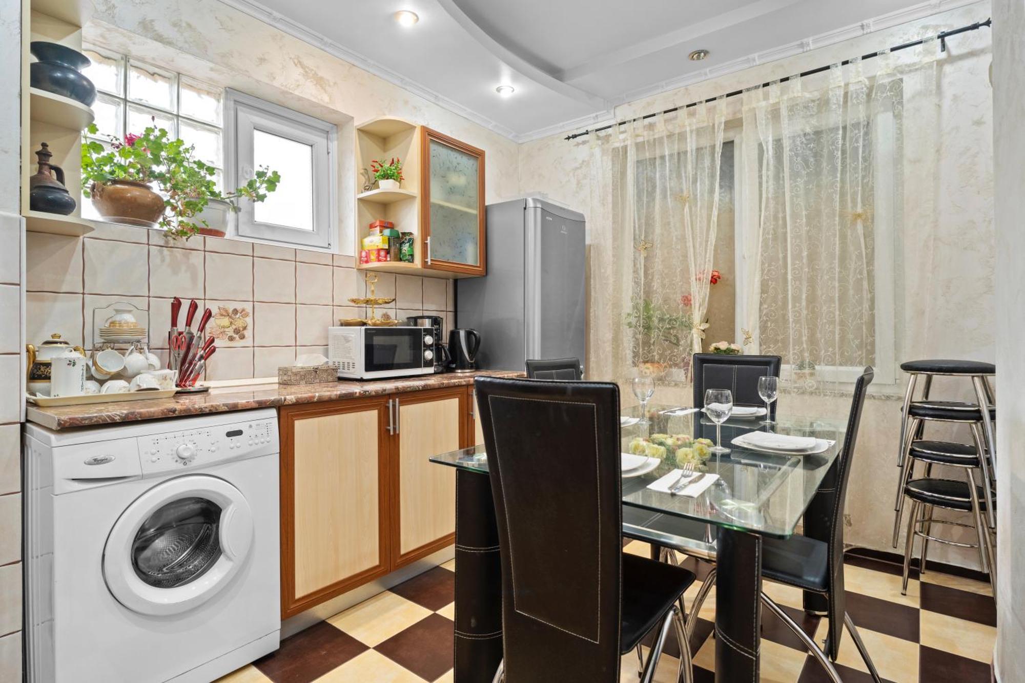 Luxurious Villa With Lush Garden And Huge Terrace Near Herastrau Park Bukarest Eksteriør billede