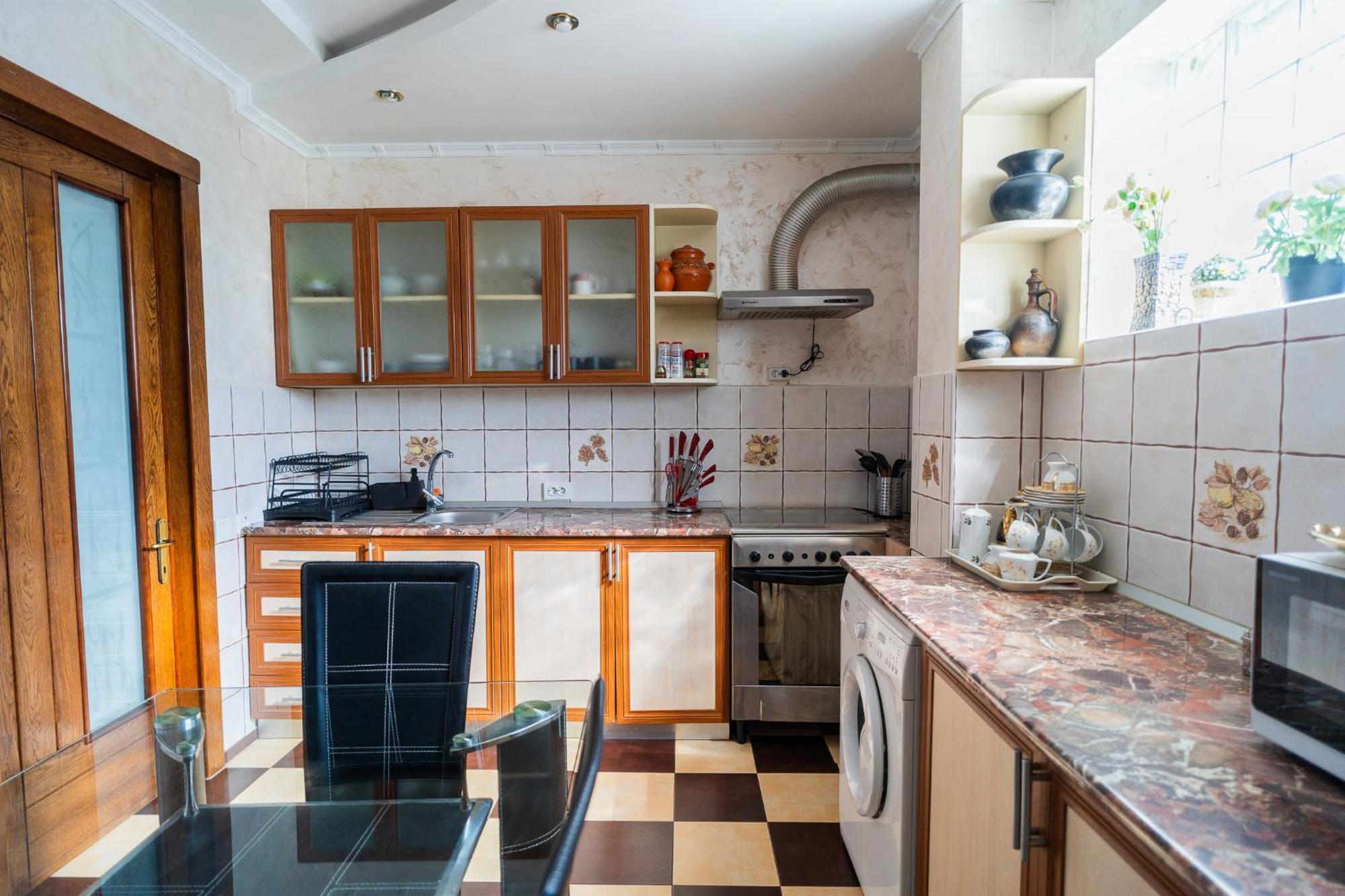 Luxurious Villa With Lush Garden And Huge Terrace Near Herastrau Park Bukarest Eksteriør billede